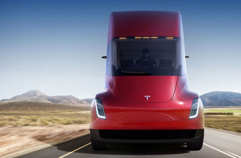 Der neue Tesla-Sattelschlepper kommt in futuristischem Design.