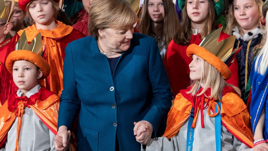 Angela Merkel: Bundeskanzlerin empfängt Sternsinger im Kanzleramt