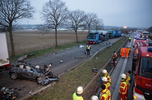 Alle drei Insassen des Wagens kamen ums Leben. Foto: 7aktuell.de/Heckel