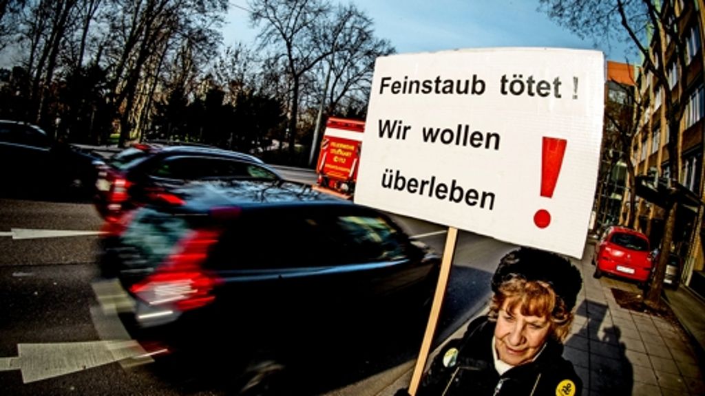 Feinstaubalarm in Stuttgart: Behörden bleiben Umsteigerzahlen schuldig