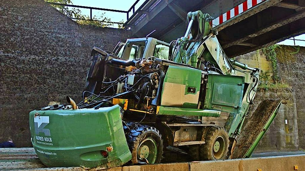 Unfall in Backnang: Bahnstrecke bleibt bis zu drei Monate gesperrt