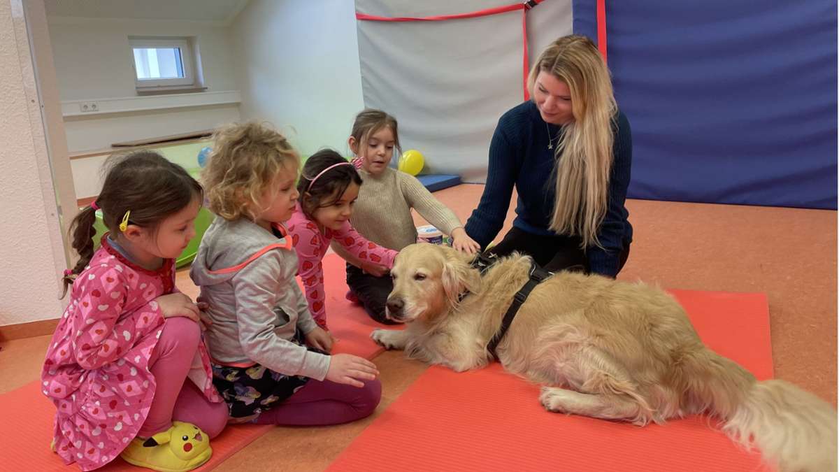Kita in Stuttgart-Süd: Tiergestützte Pädagogik – Hund hilft Kindern beim Lernen