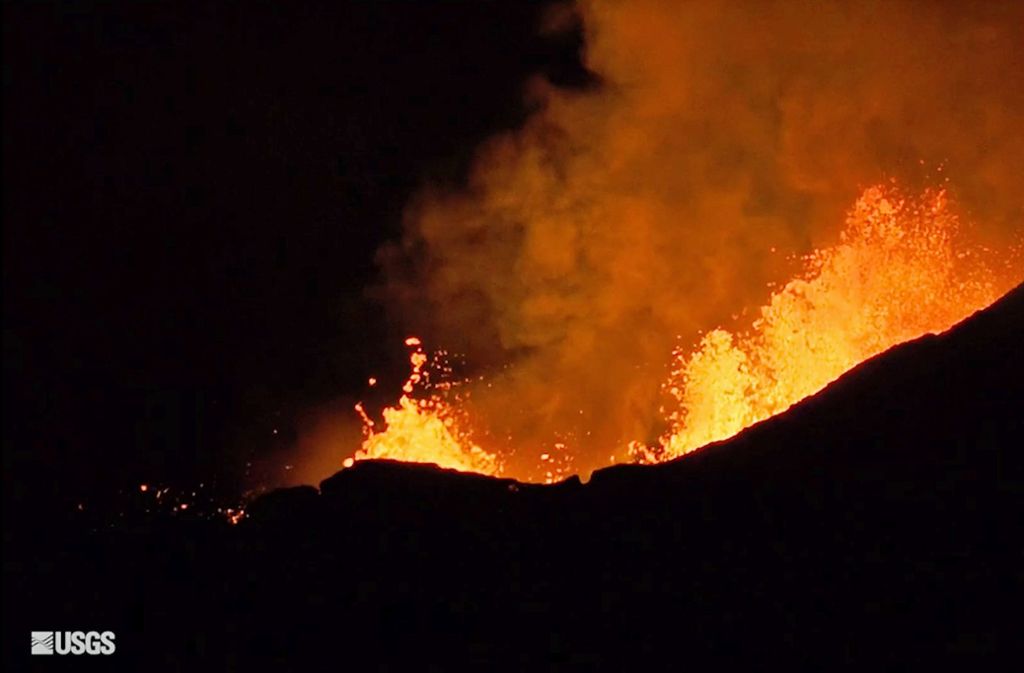 ... des seit Wochen aktiven Vulkans Kilauea auf Hawaii ...