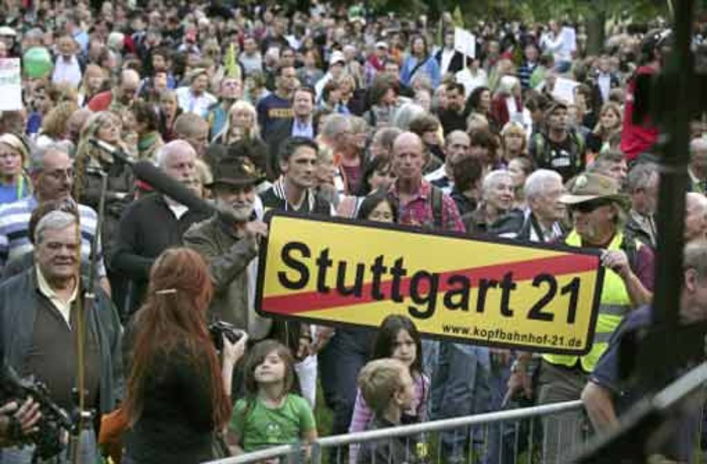Am 9. Juli planen die Stuttgart 21-Gegner eine Großdemonstration. Am gleichen Tag soll ein Kinder- und Jugendfestival stattfinden.  Foto: Steinert