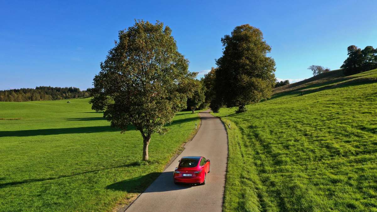 Klimaschutz in  Baden-Württemberg: Verkehrsminister will weniger Autos auf dem Land