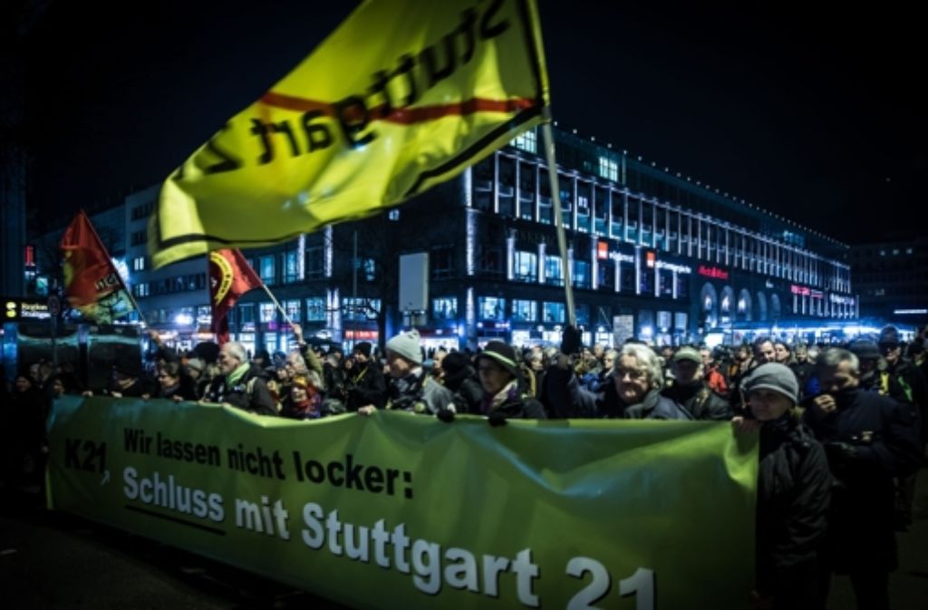 Das Aktionsbündnis gegen Stuttgart 21 verliert vier seiner derzeit 13 Mitglieder. In der folgenden Bilderstrecke zeigen wir eine Chronologie des Protests gegen das Bahnprojekt. Foto: Achim Zweygarth
