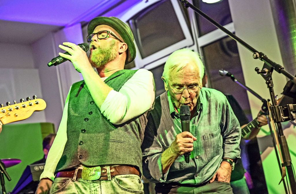 Heiko Volz (Äffle) und Volker Lang (Pferdle, rechts) bei der Premiere im StN/StZ-Stadtbüro