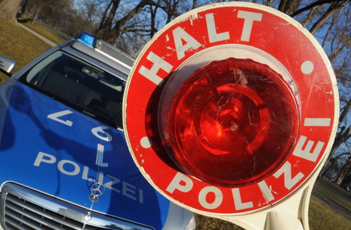 Verwirrter BMW-Fahrer  attackiert Polizisten