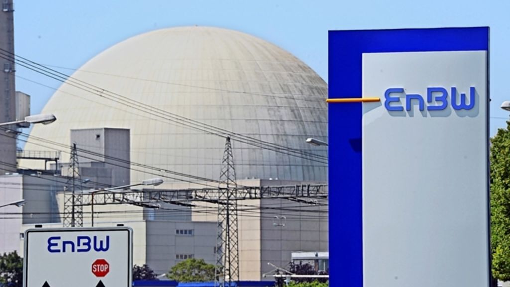  Die EnBW hat das Land und den Bund verklagt, weil die durchgesetzt haben, dass zwei Atomreaktoren abgeschaltet werden müssen. Dafür fordert der Stromkonzern jetzt Schadenersatz – auch vom eigenen Aktionär. 