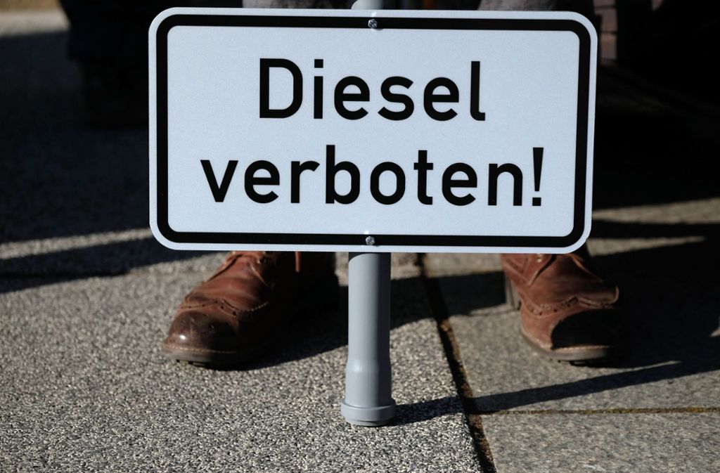 Umweltaktivisten fordern ein Diesel-Fahrverbot...