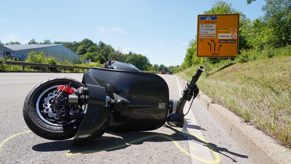 Unfall in Stuttgart-Süd: Rollerfahrer stürzt und wird schwer verletzt