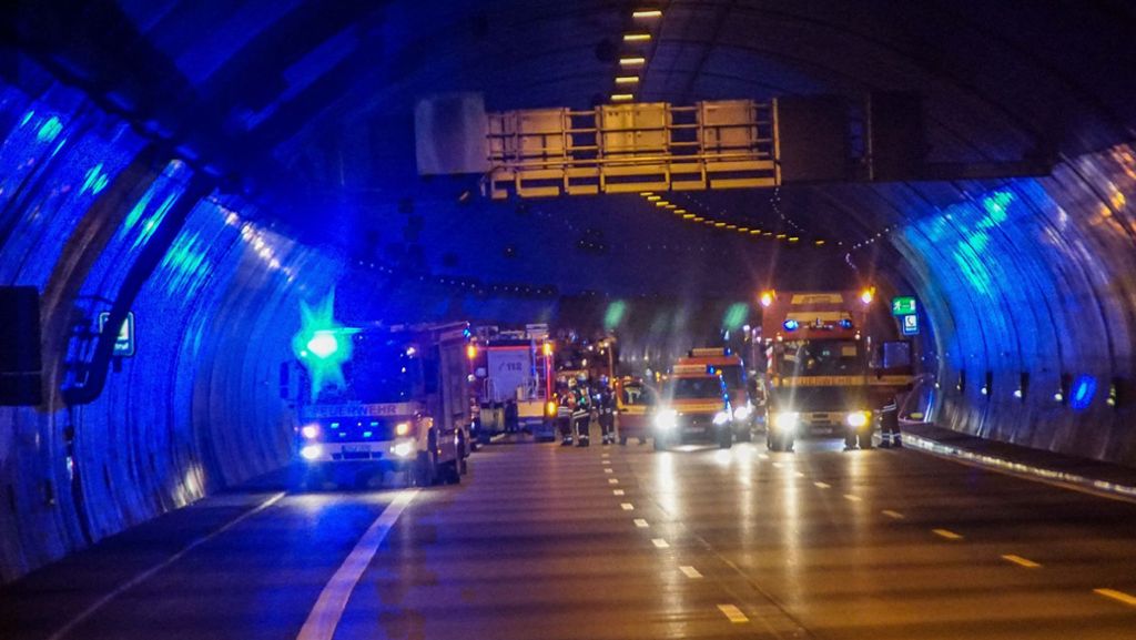 Engelbergtunnel bei Leonberg: Feuerlöscher legen Tunnel mehrmals  lahm