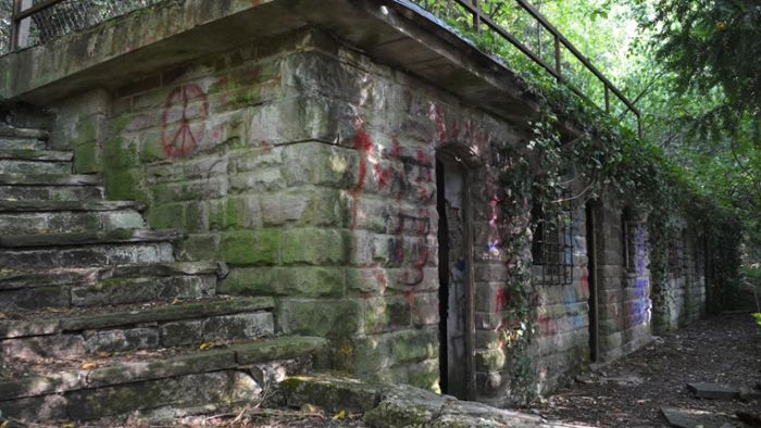 Lost Place in Filderstadt: Diese Mauern im Wald erinnern an ein Freibad