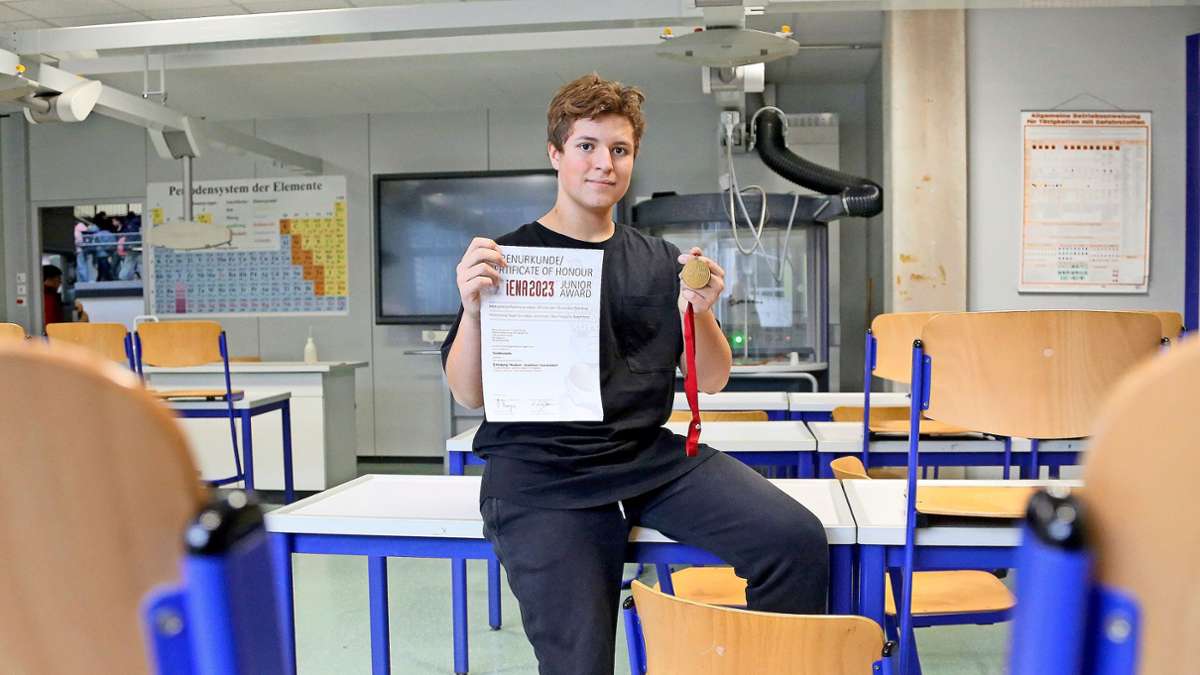 Friedrich-Schiller-Gymnasium Marbach: Junger Erfinder: sein Kleber trocknet 50 mal schneller