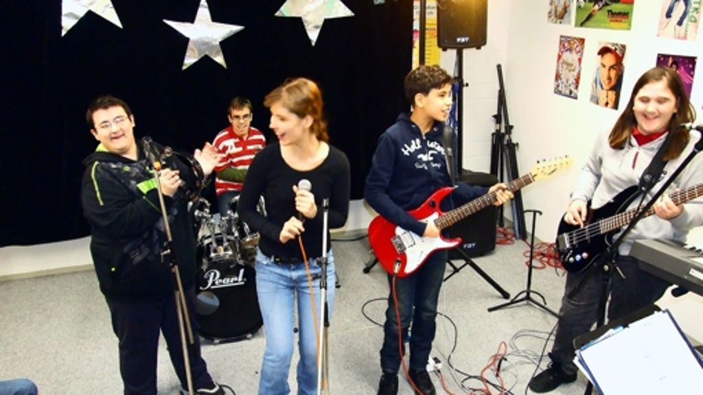 Rockband aus Vaihingen: Mit dem Spickzettel auf der Gitarre