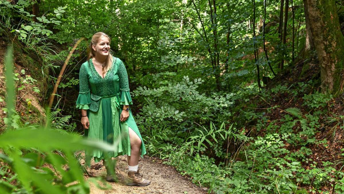  Die Schwäbische Waldfee Leonie Treml aus Murrhardt ist Botschafterin für die Region. Wo wird sie am 19. September beim Tag des Schwäbischen Waldes zu sehen sein? 