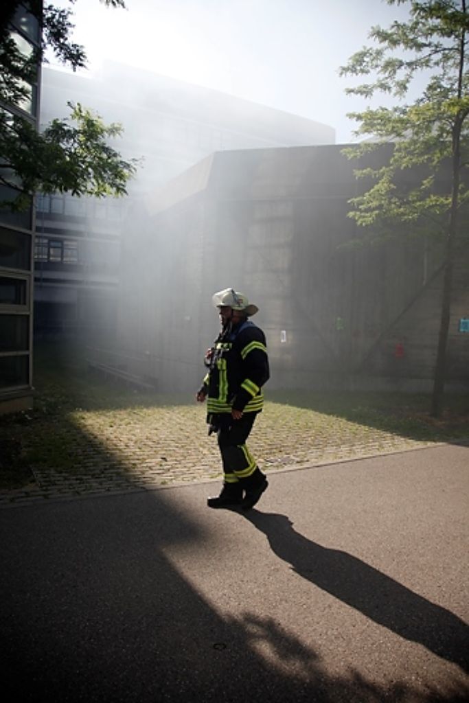 Ein Feuer in einem Institutsgebäude der Uni Stuttgart hat einen Millionenschaden verursacht.