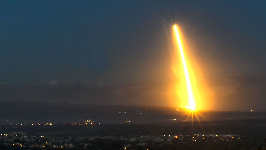 Internet per Satellit: SpaceX schickt zwei Testsatelliten ins All