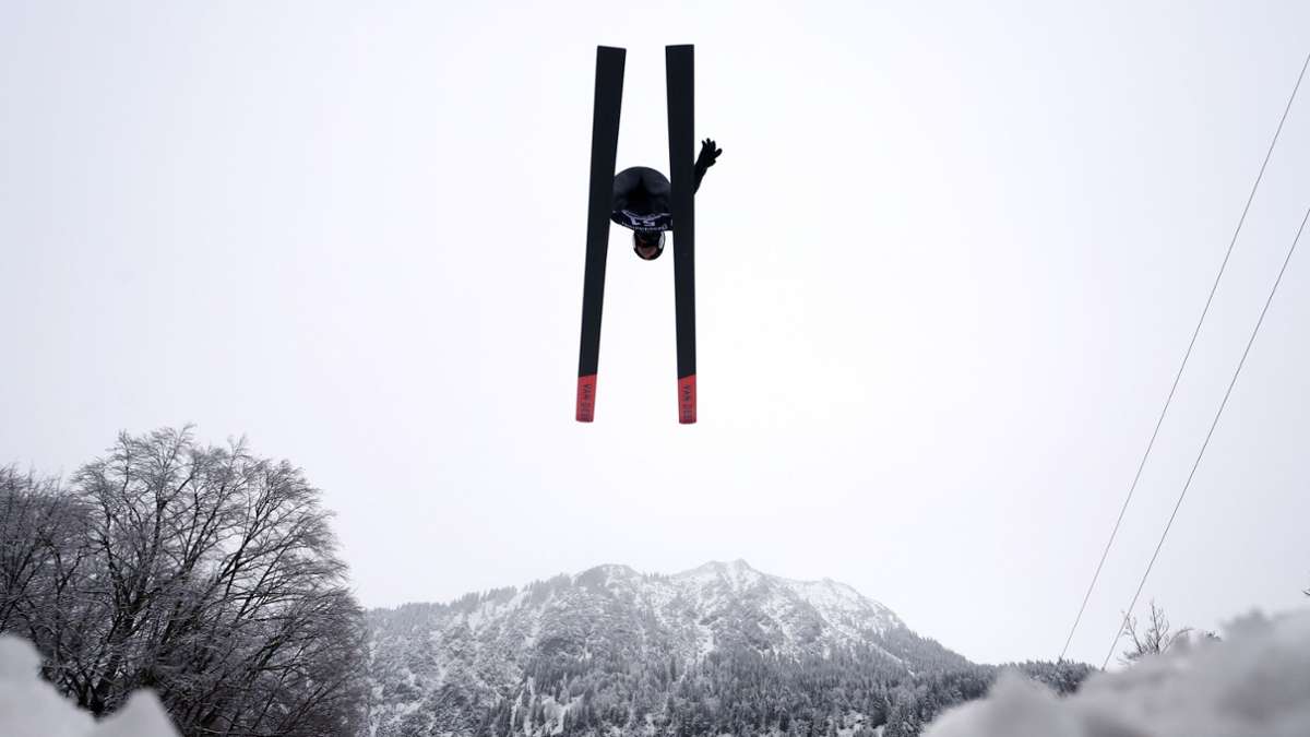 Super-Team-Wettkampf: Deutsche beim Skifliegen in Oberstdorf auf Rang sechs