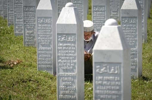 Kein Völkermord? Um die Zahl der Opfer von Srebrenica gibt es Streit. Foto: AP/Kemal Softic