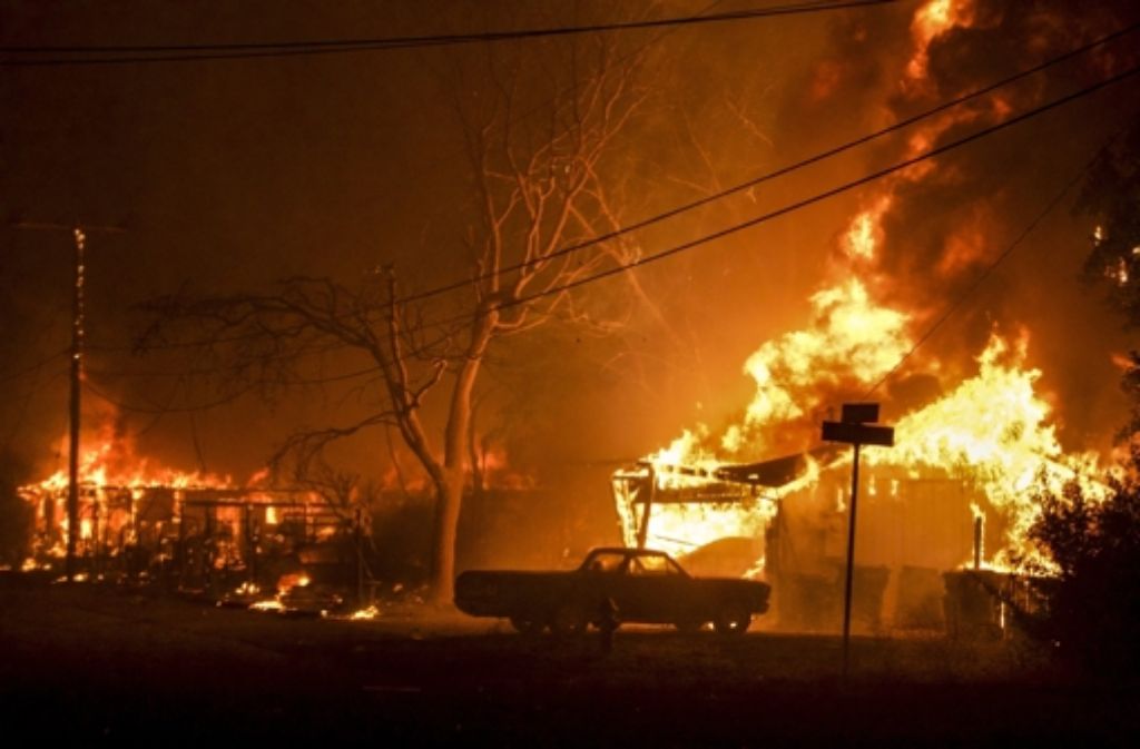 In Kalifornien vernichteten drei große Brände schon 1000 Gebäude.