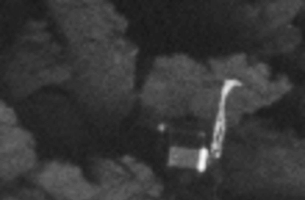 Das letzte Foto: Am 2. September 2016 gelang der Hochleistungskamera Osiris an Bord der Raumsonde Rosetta dieser Schnappschuss aus einer Höhe von 2,7 Kilometern: Philae ist eingeklemmt in einem dunklen Spalt auf dem Brocken 67P/Tschurjumow-Gerassimenko.