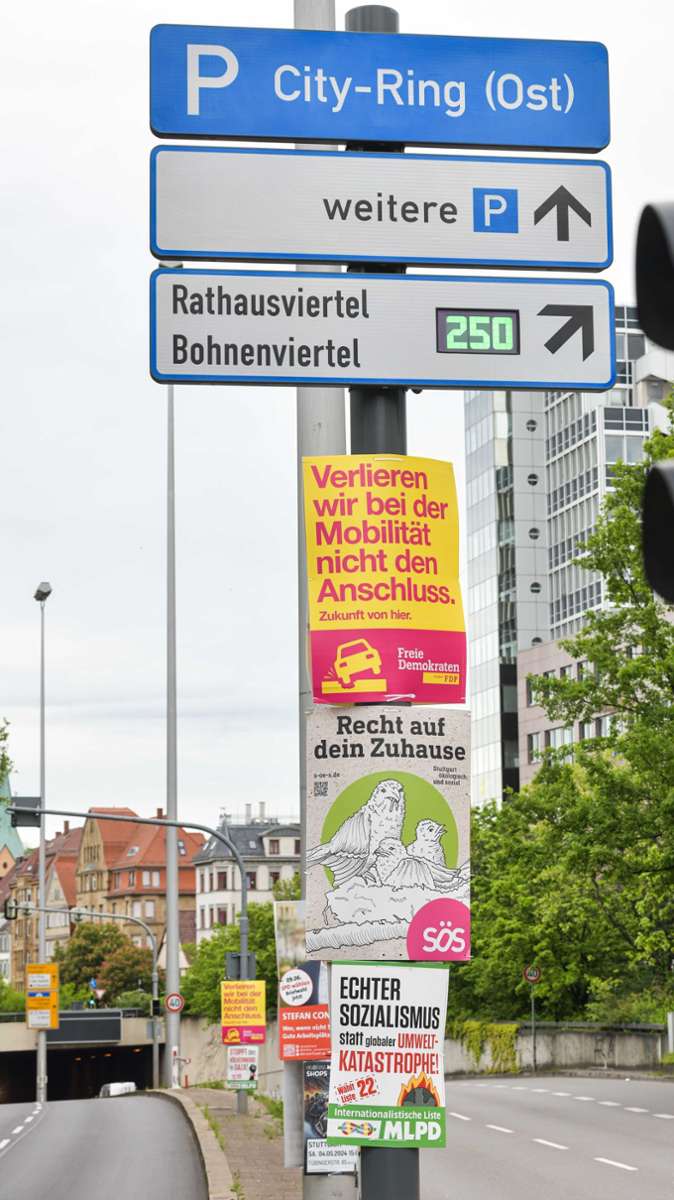 Seit dem Wochenende sind sie erlaubt, und gleich machten die ersten Parteien davon Gebrauch. In Stuttgart wird auf Plakaten am Straßenrand wieder für Stimmen geworben. Die Wahlwerbung wird in den kommenden Tagen noch zunehmen.