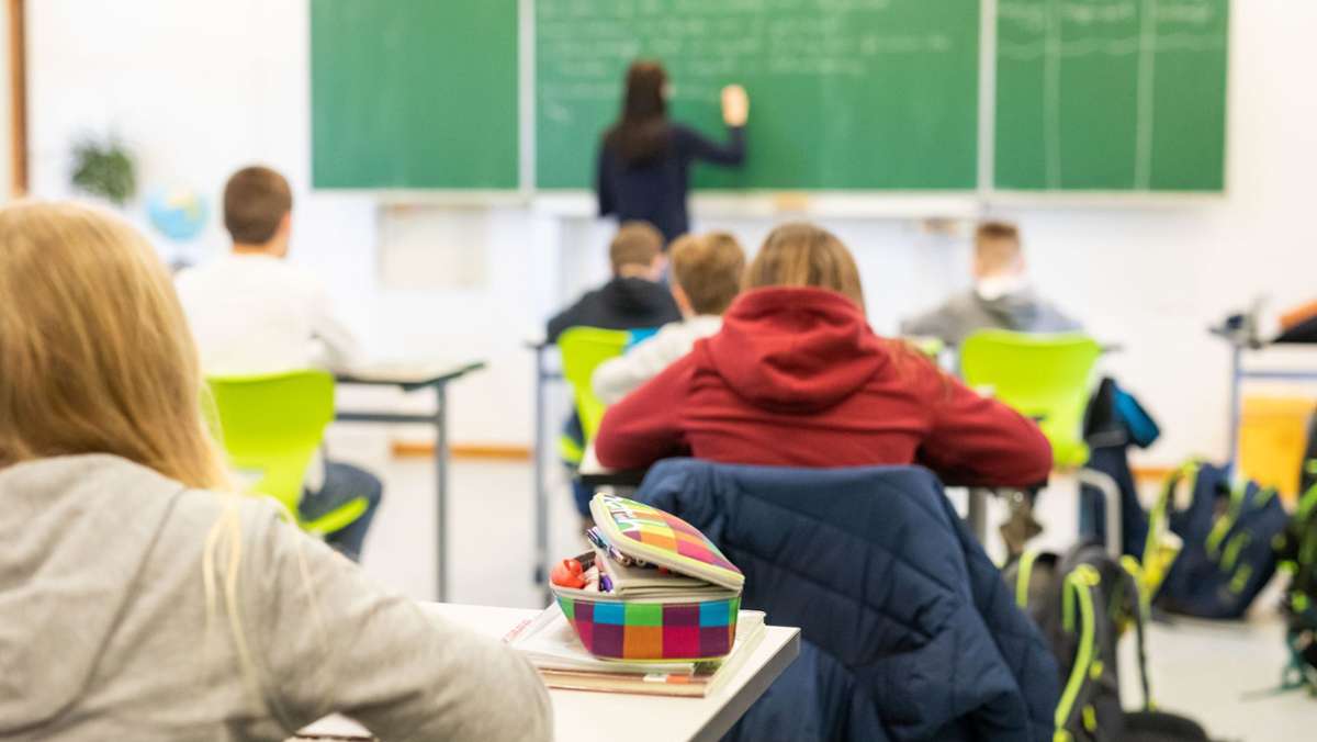 Lernstandserhebungen an Schulen starten: Ministerium sucht Helfer für Lernprogramm