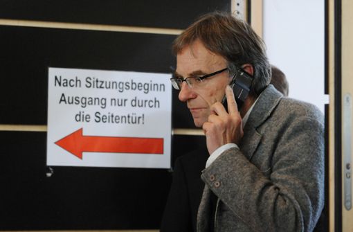 Wie reagiert  Bürgermeister  Werner Wölfle darauf, dass die Staatsanwaltschaft nun auch gegen ihn im Klinikskandal ermittelt? Foto: dpa