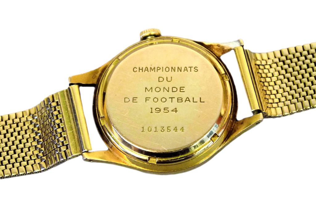 Die goldene Uhr mit Gravur zur Fußball-WM 1954