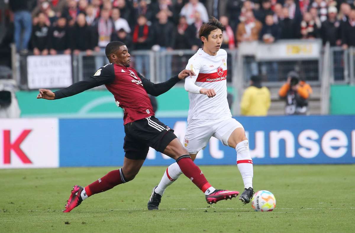 Doch ab der 30. Minute wurde der Club stärker und setzte den VfB um Hiroki Ito mehr unter Druck. Gefährliche Aktionen blieben aber Mangelware. Mit dem 0:0 ging es in die Pause.