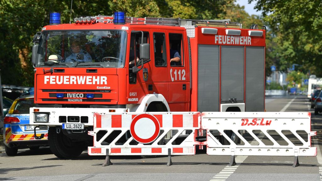 Neudenau im Kreis Heilbronn: Drei Vermisste nach Brand in Fachwerkhaus