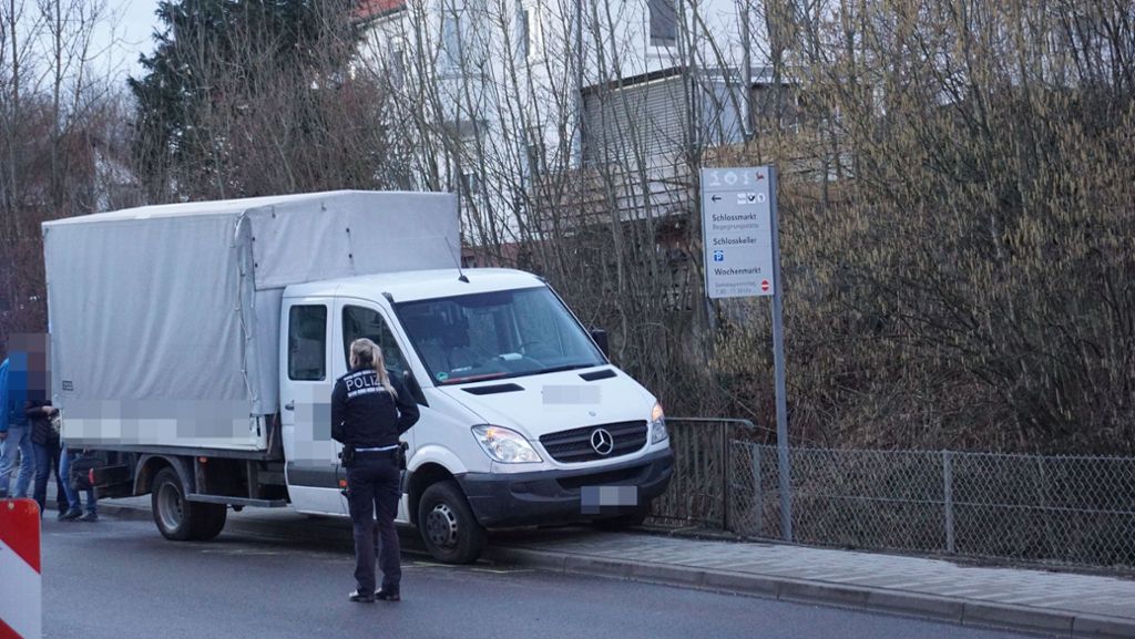 Unfall in Rechberghausen: 60-Jähriger bricht beim Autofahren zusammen