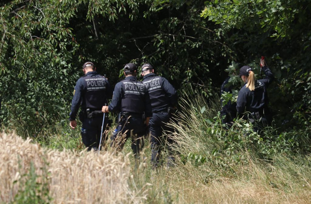 Die Polizei fand am Mittwoch eine Leiche am Ufer der Rems in Weinstadt.