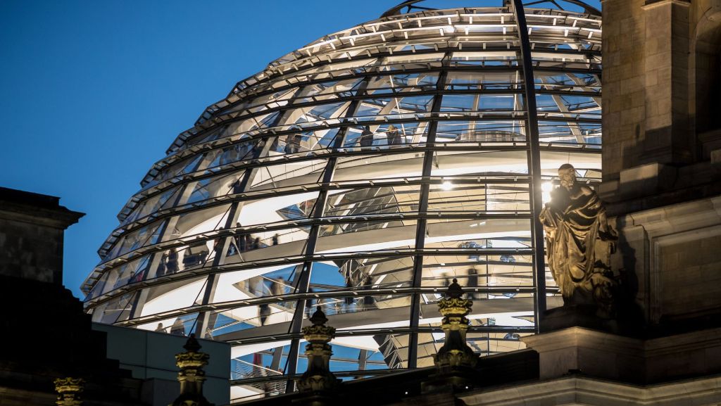 Der Bundestag nimmt seine Arbeit auf: „Auf einmal sind wir selber Krise“