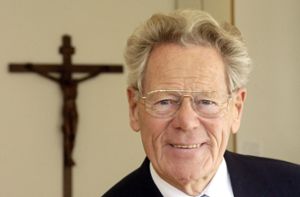 Familie und Wegbegleiter gedenken Theologen Hans Küng