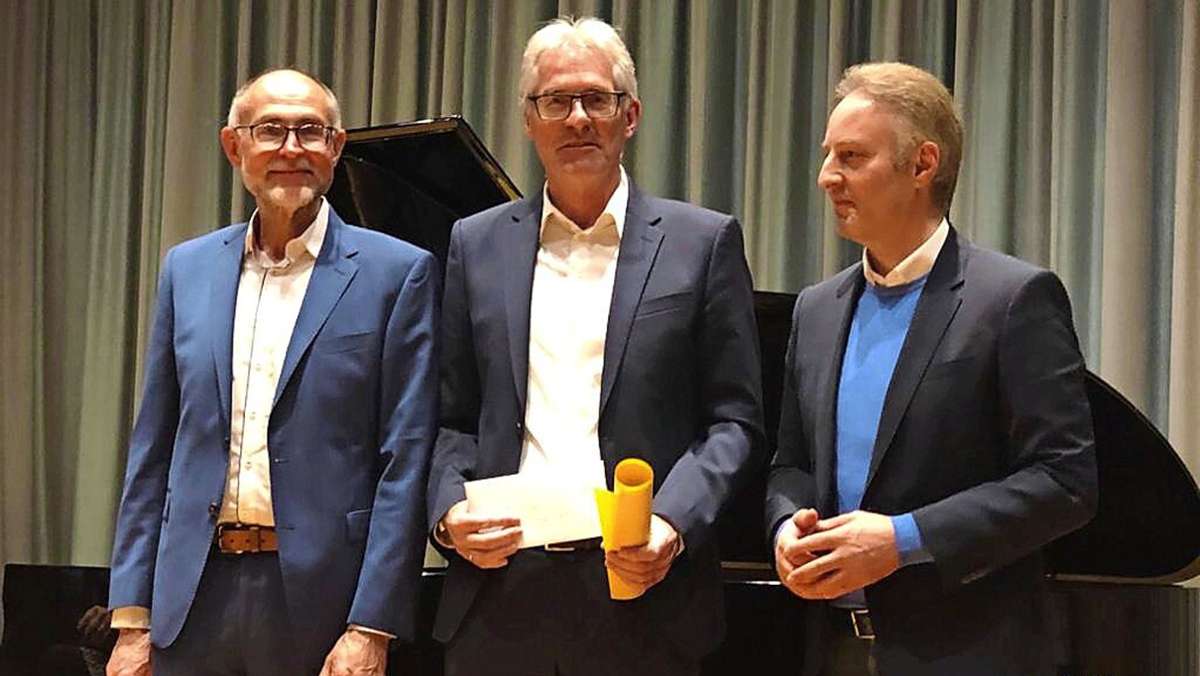 Früher Kulturamtsleiter von Ditzingen: Kulturpreis an Thomas Wolf verliehen