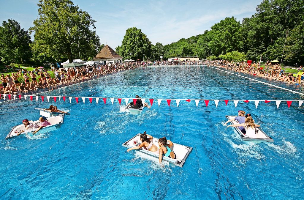Das Badewannen-Rennen zählt zu den Attraktionen im Jahreskalender.