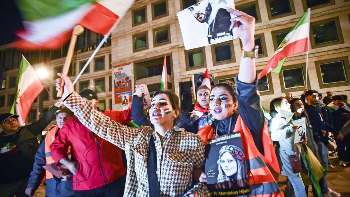 Protest gegen Mullahs: „We are all Mahsa Amini“-Demo gegen Iran-Regime