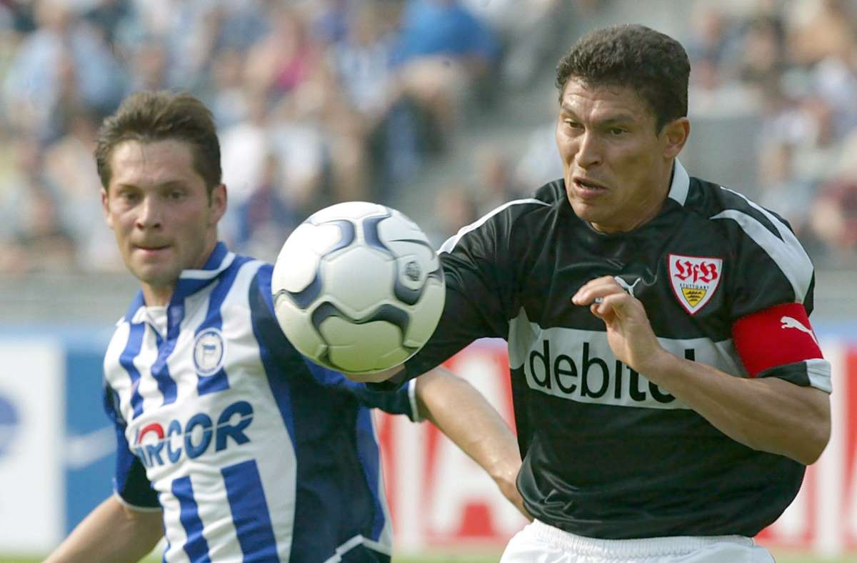 Ein kurzes Intermezzo als Kapitän des VfB hatte Krassimir Balakov (re.) – von 1999 bis 2000.