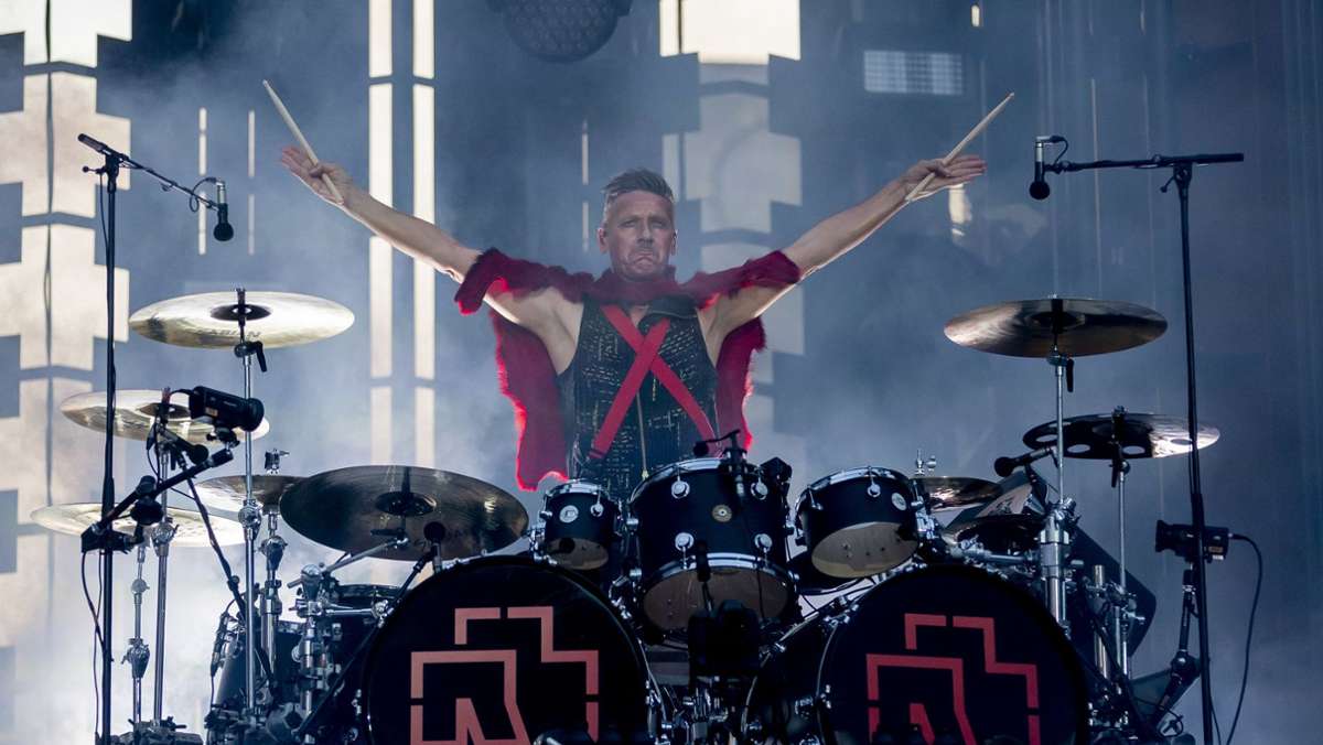 Der Fall Till Lindemann: Rammstein-Drummer distanziert sich von „Tills  Partys“ - Kultur