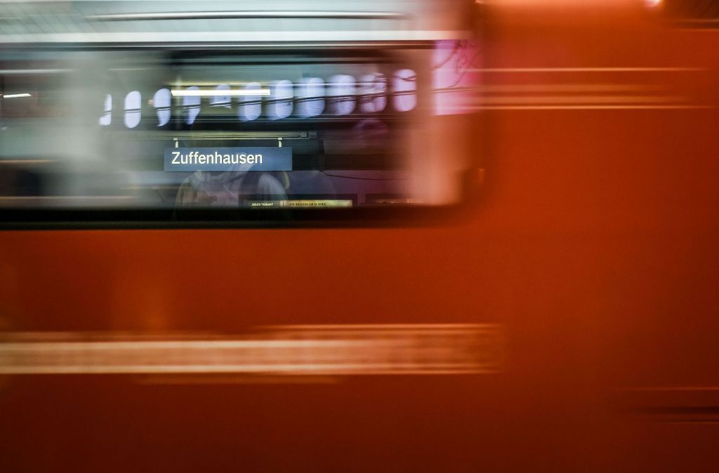 Wenn sich die S-Bahnen verspäten, muss die Deutsche Bahn an den Verband Region Stuttgart eine Strafe bezahlen. Doch die Summe ist „ein Nasenwasser“, finden die Regionalräte. Foto: Lichtgut/Max Kovalenko