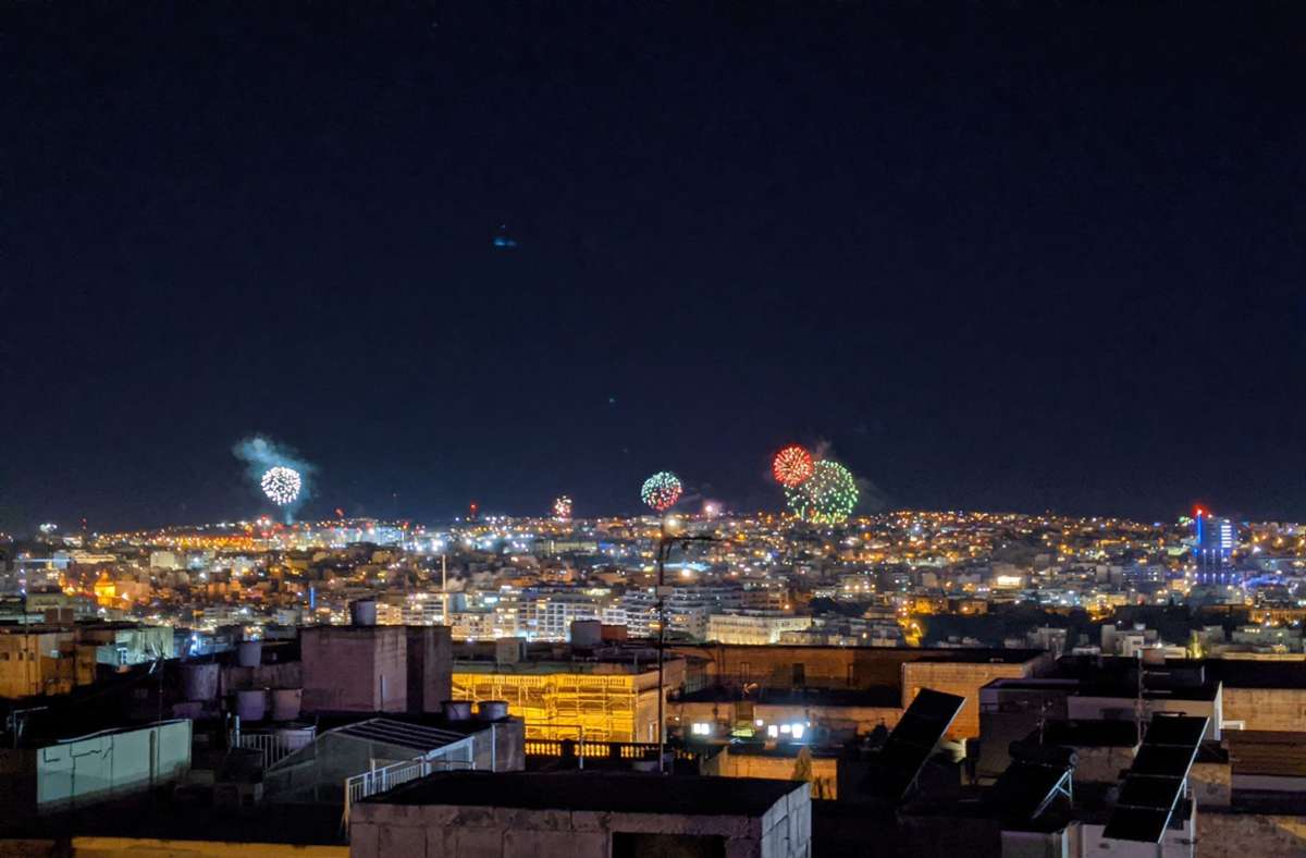 Silvestergrüße aus Malta sendet Sandro Wolfschmidtaus Böblingen. Extra wurde ein Zimmer mit Dachterrasse gemietet – damit das Feuerwerk schön zu sehen war.
