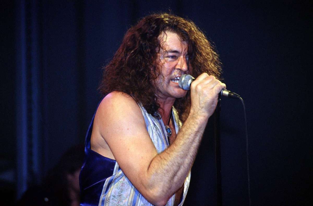 Sänger Ian Gillan bei einem Konzert 1987