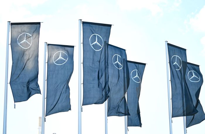 Stuttgarter Autobauer: Mercedes-Benz verkauft 2022 etwas weniger Autos