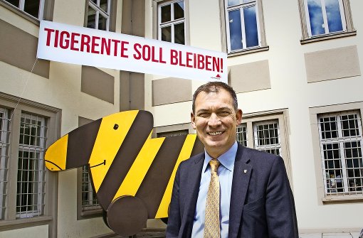 2014 warb  der Oberbürgermeister Guido Till noch vor dem Rathaus für den Verbleib des Fernsehstudios im Stauferpark.Foto:Ines Rudel Foto:  