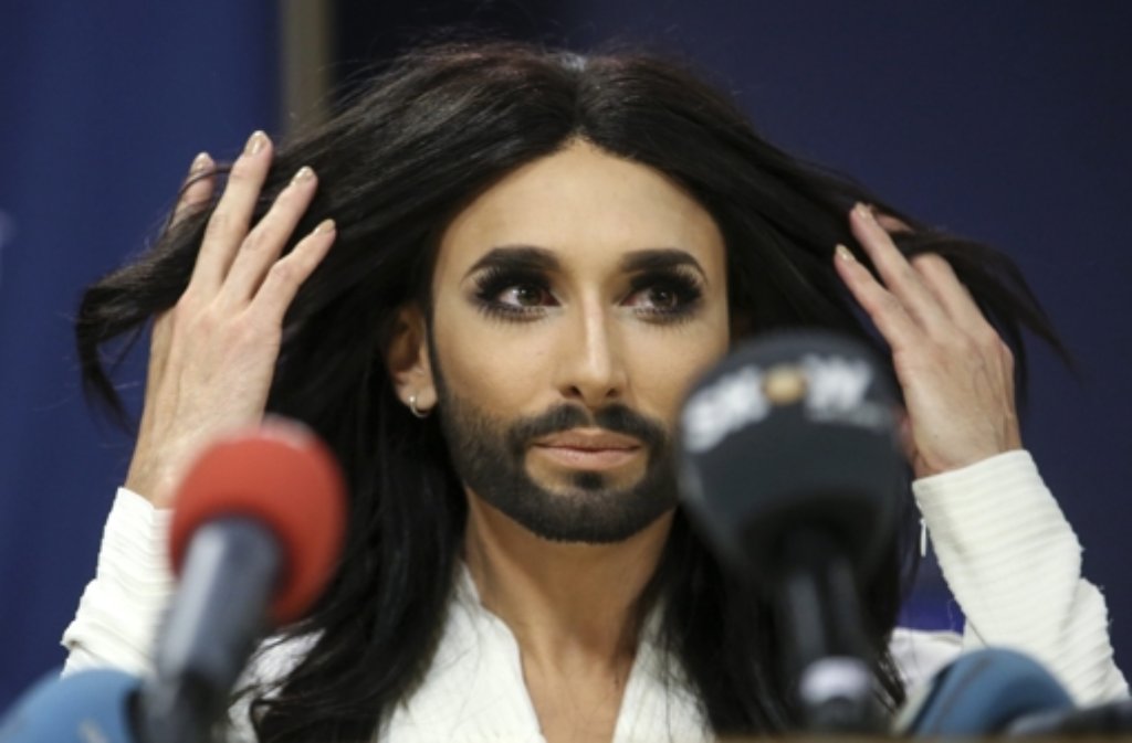 W wie Wurst, Conchita: Ein Mann geht ihren Weg. Mit „Rise Like A Phoenix“ gewann die bärtige Dragqueen aus Österreich im Mai den Eurovision Song Contest in Kopenhagen. Ein Mensch des Jahres.