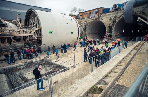 Vor allem die große Tunnelbohrmaschine hat die Besucher der Filder-Tunnel-Baustelle fasziniert. Foto: 7aktuell.de/Gerlach