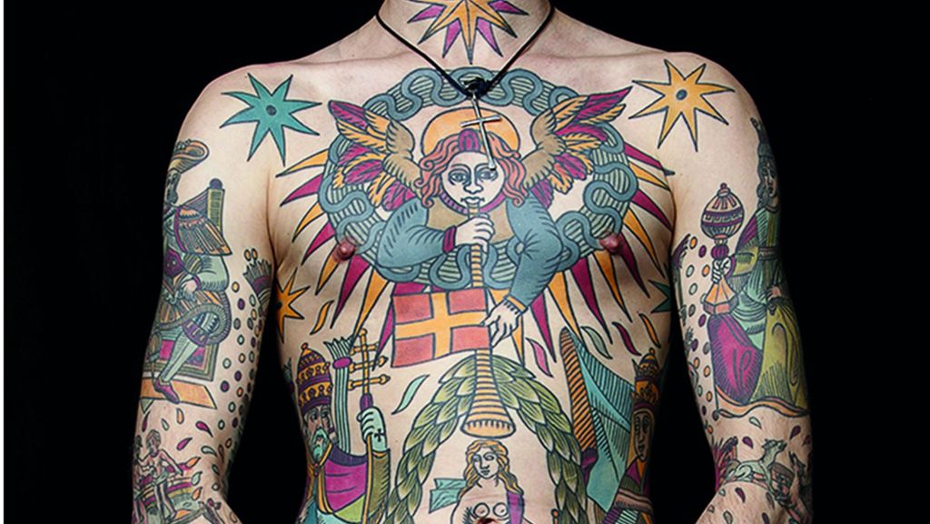 Tattoo und Religion: Engelsflügel statt Arschgeweih