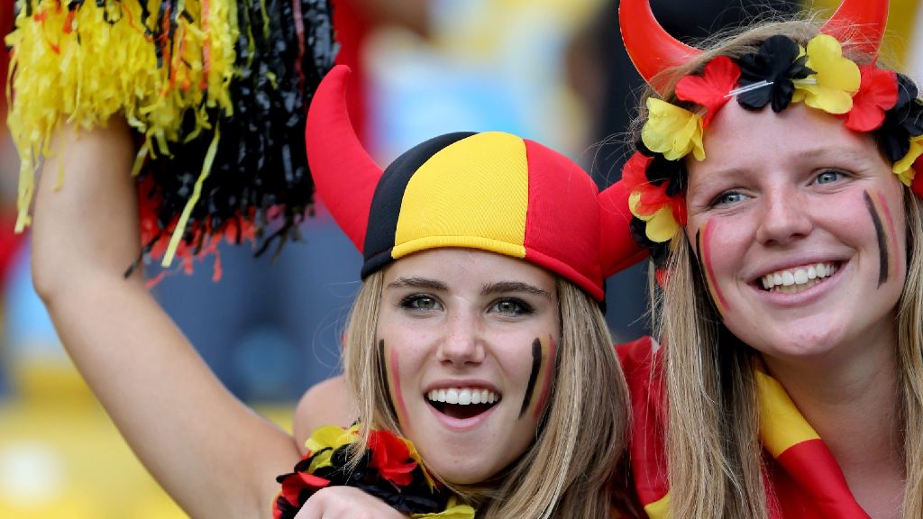 Axelle Despiegelaere: Belgischer WM-Fan bekommt Modelvertrag